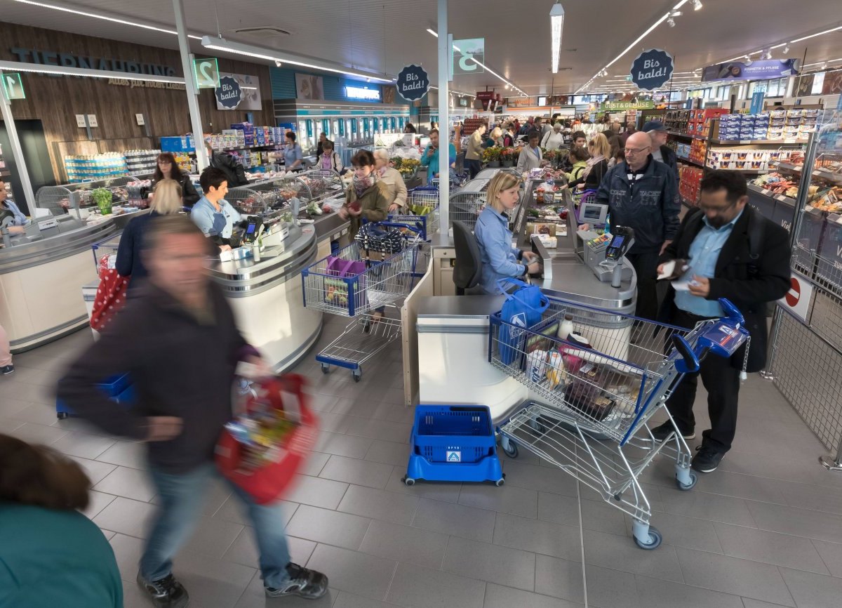 Aldi Lübeck Kassiererin.jpg