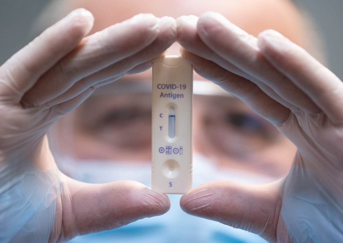 Corona in Lübeck Testzentrum Station Gesundheitsamt Schleswig-Holstein 2G 3G