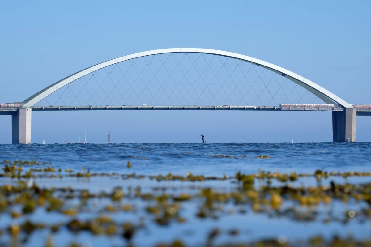 Fehmarn Burg Ostsee Verkehr Breite Straße Urlaub