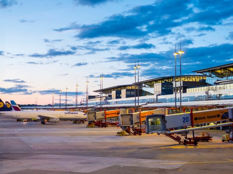 Flughafen Hamburg Airport.jpg
