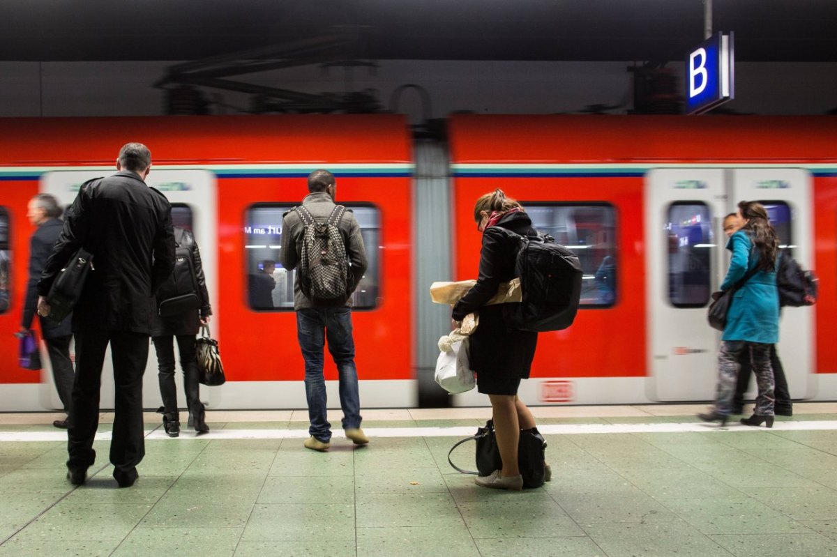 HVV Hamburg S-Bahn automatisiert.jpg