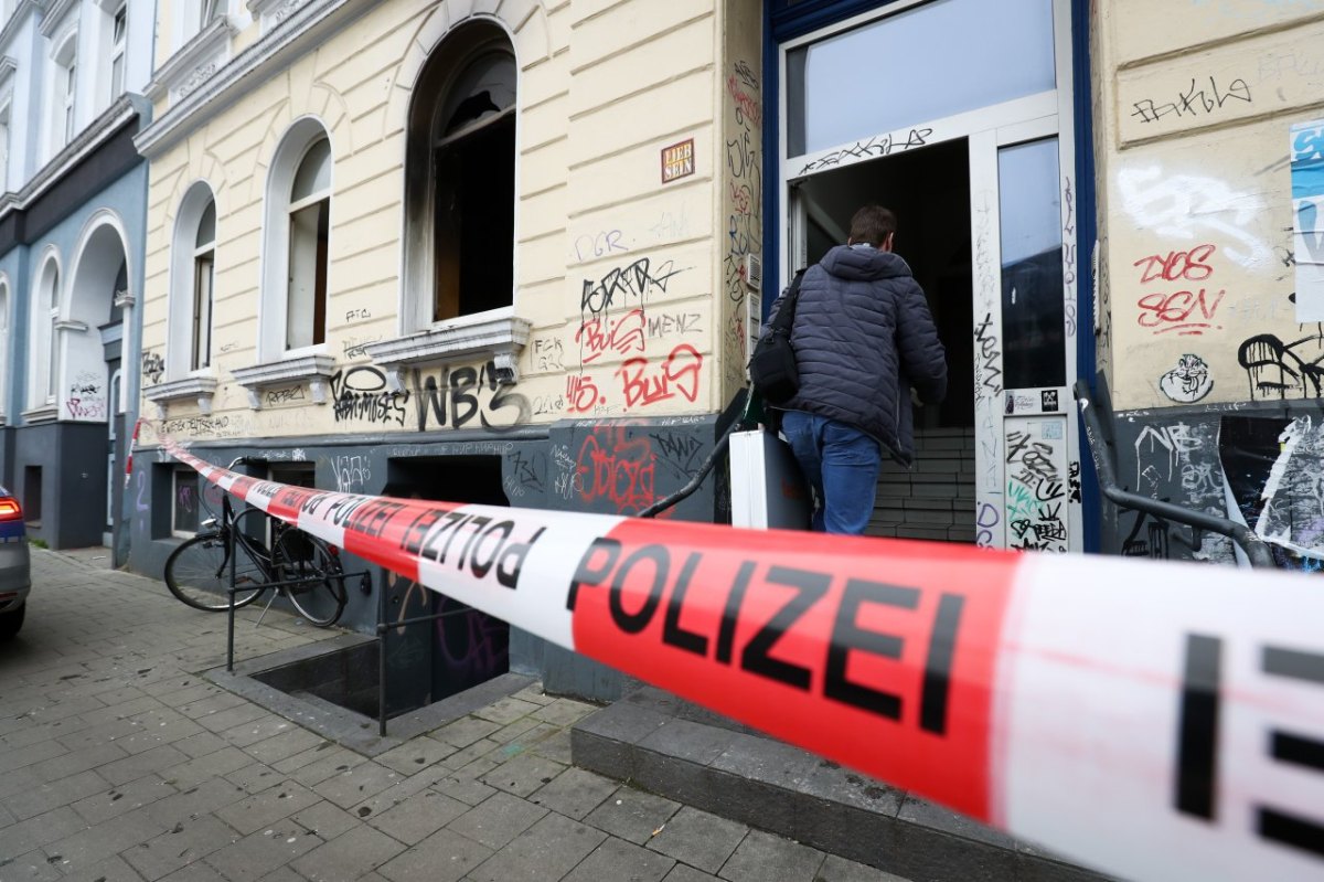 Hamburg AfD Angriff Polizei.jpg