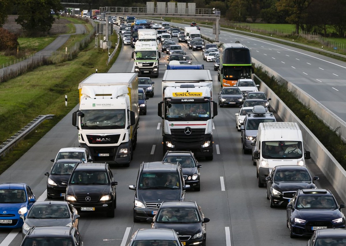 Hamburg Auto Stau.jpg