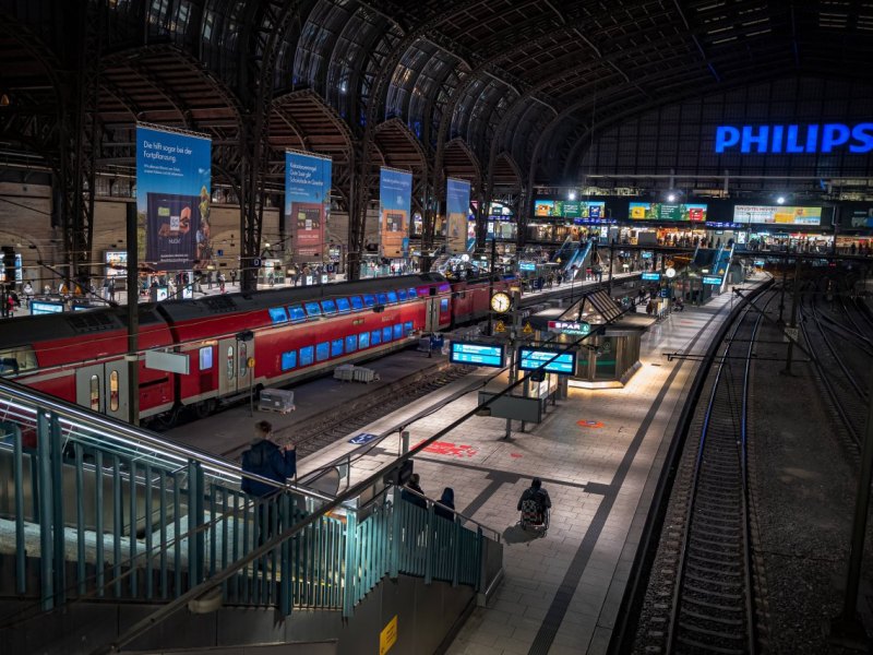 Hamburg Deutsche Bahn.jpg
