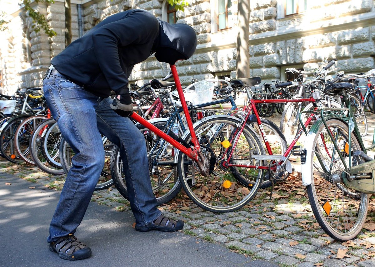 Hamburg Fahrrad Diebstahl Kleiner Junge.jpg