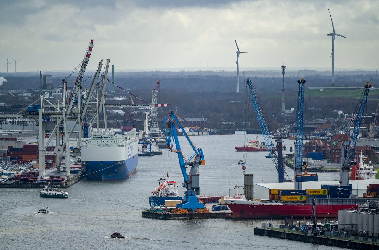 Hamburg Hafen Schiffe Machen Zeitgleich Ohrenbetäubenden Lärm Das Ist Der Grund Moin De