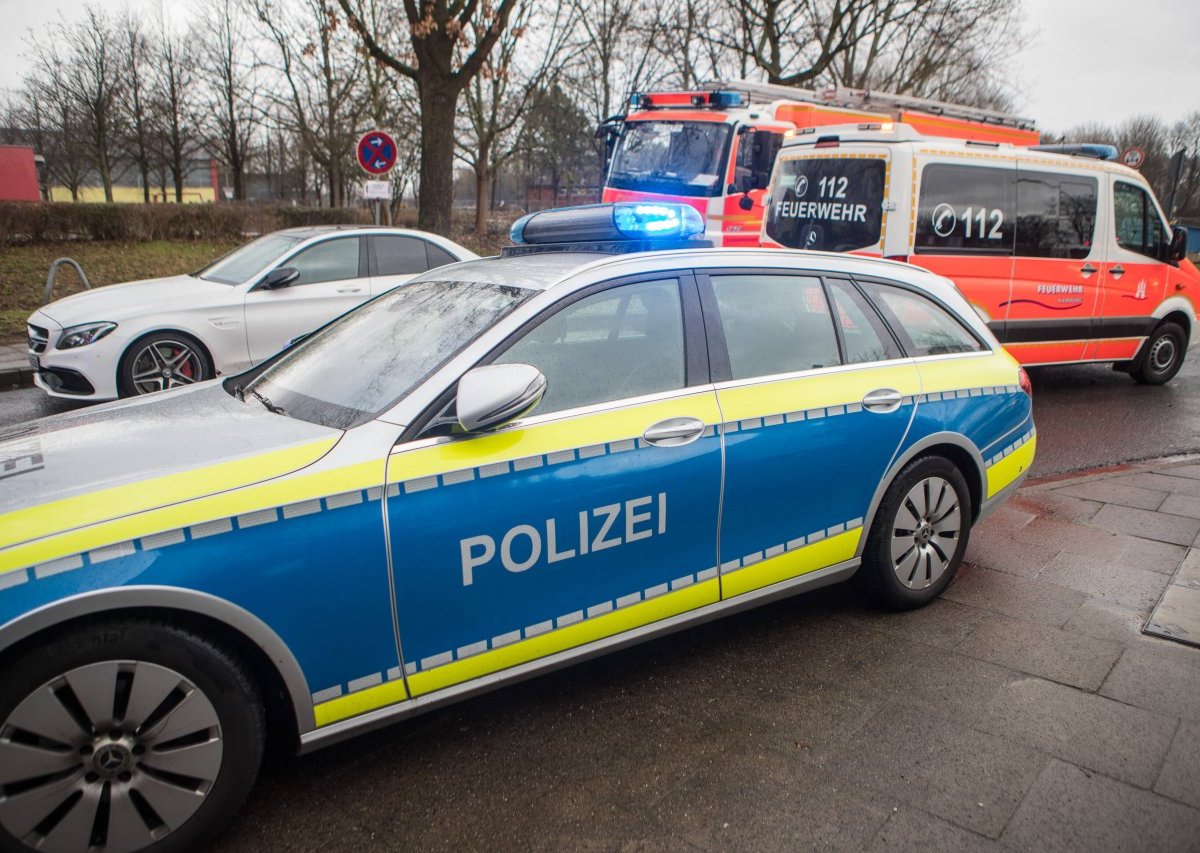 Hamburg Harburg Deutsche Bank Kunden Geld Granate Polizei Qualm Feuerwehr