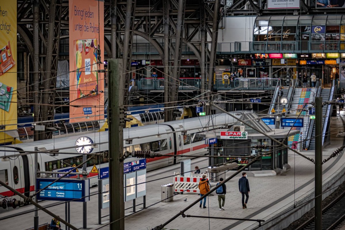 Hauptbahnhof Hamburg Hansestadt Altona Reeperbahn