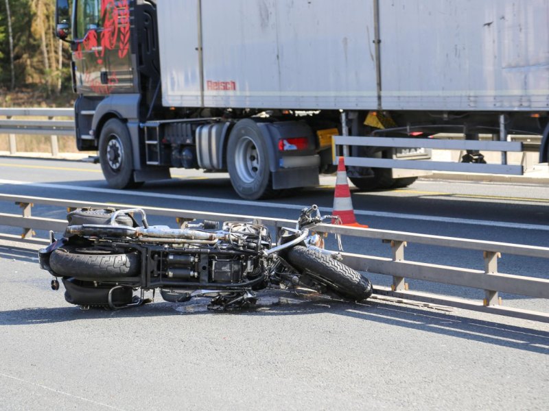 Kiel Mutter Facebook 17-Jähriger Motorrad Unfall B502 Ersthelfer