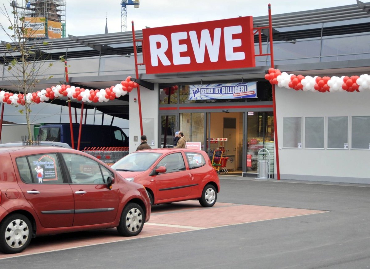 Kiel Rewe Parkplatz Überraschung.jpg