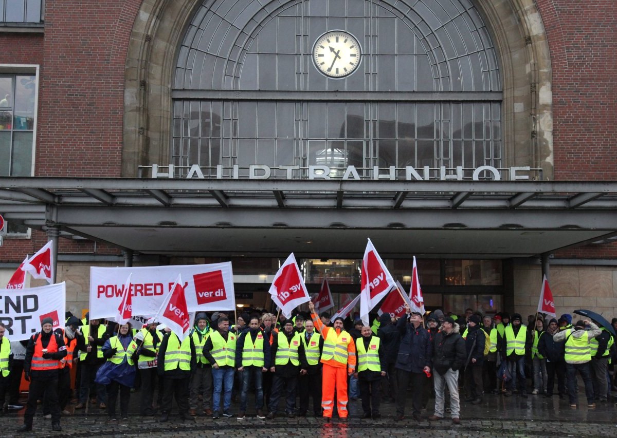 Lübeck Kiel Streik.jpg