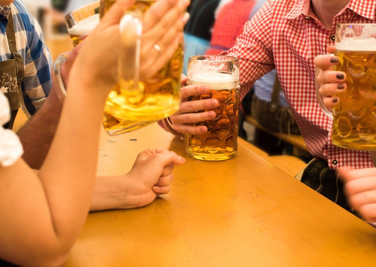 Mecklenburgische Seenplatte Mecklenburg-Vorpommern Volksfest Herbstfeuer Lützow Malchin Bundesland