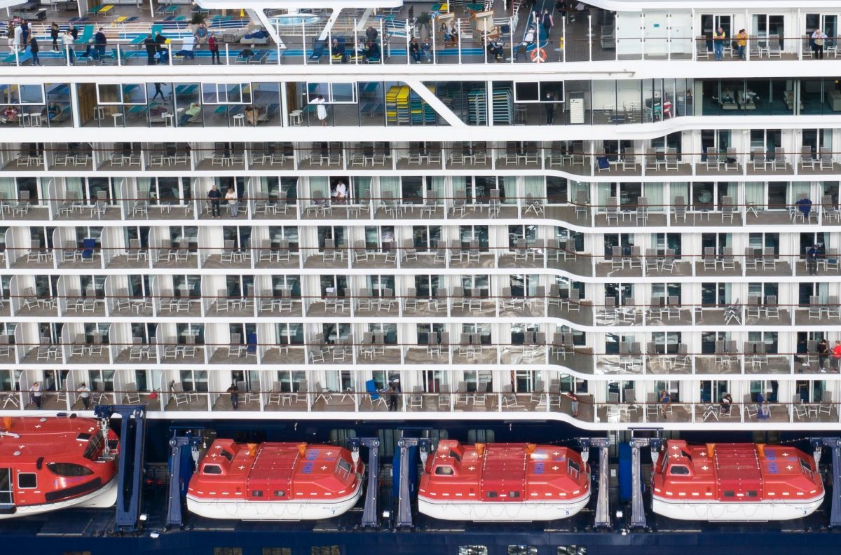 Mein Schiff 1.jpg