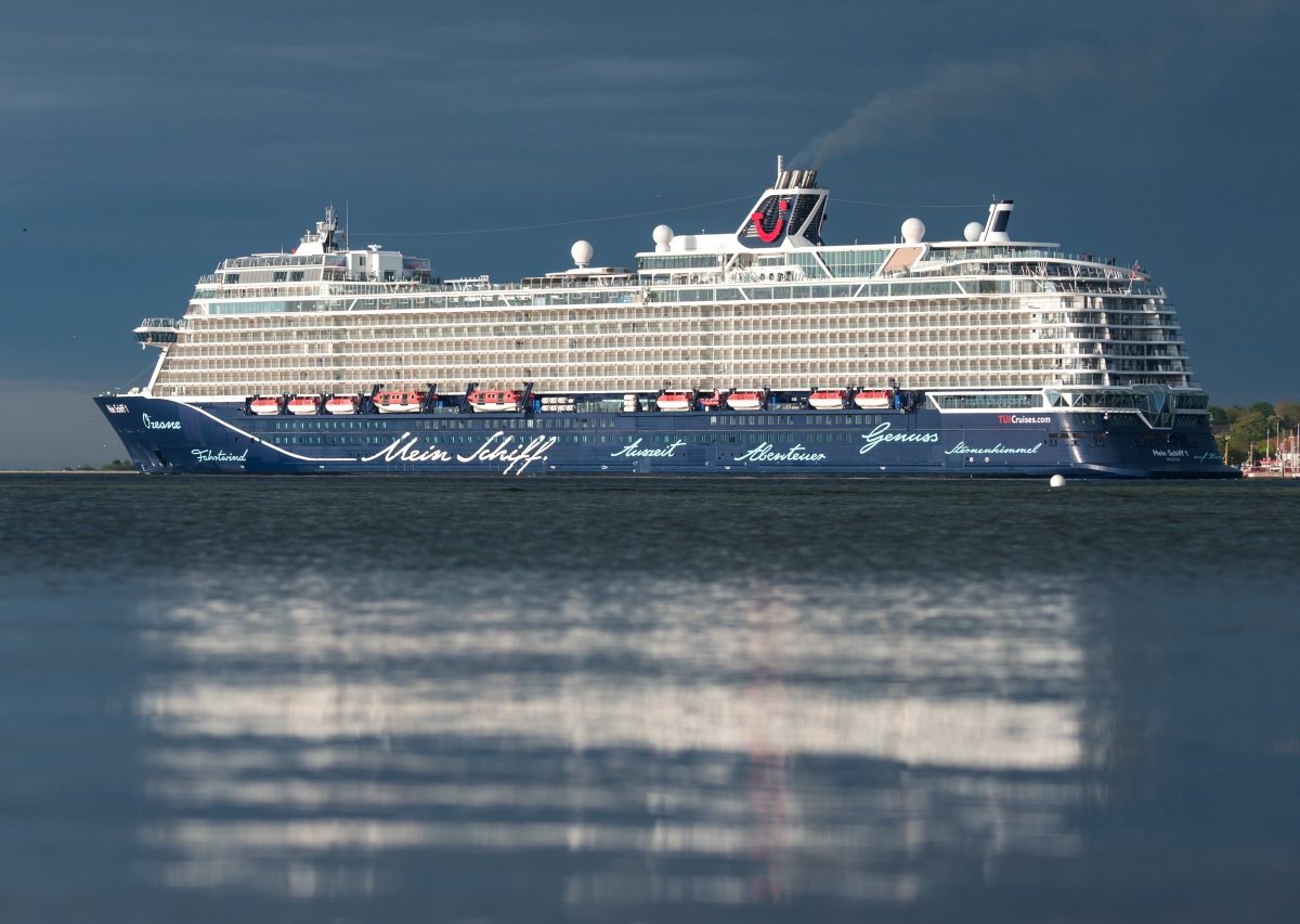 Mein Schiff 1 Notfall.jpg