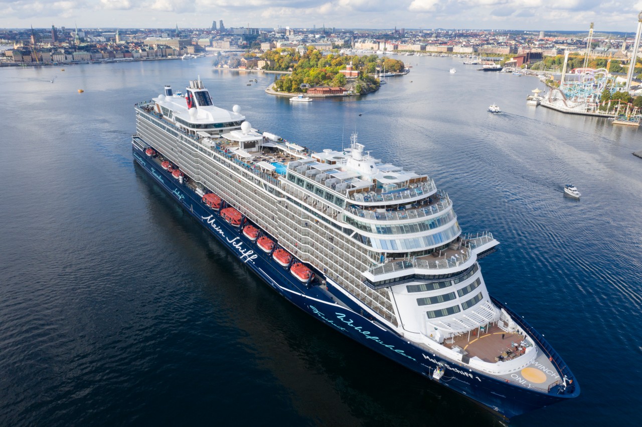 Auf ihrer kommenden Reise macht die „Mein Schiff 1“ unter anderem in Warnemünde fest. 