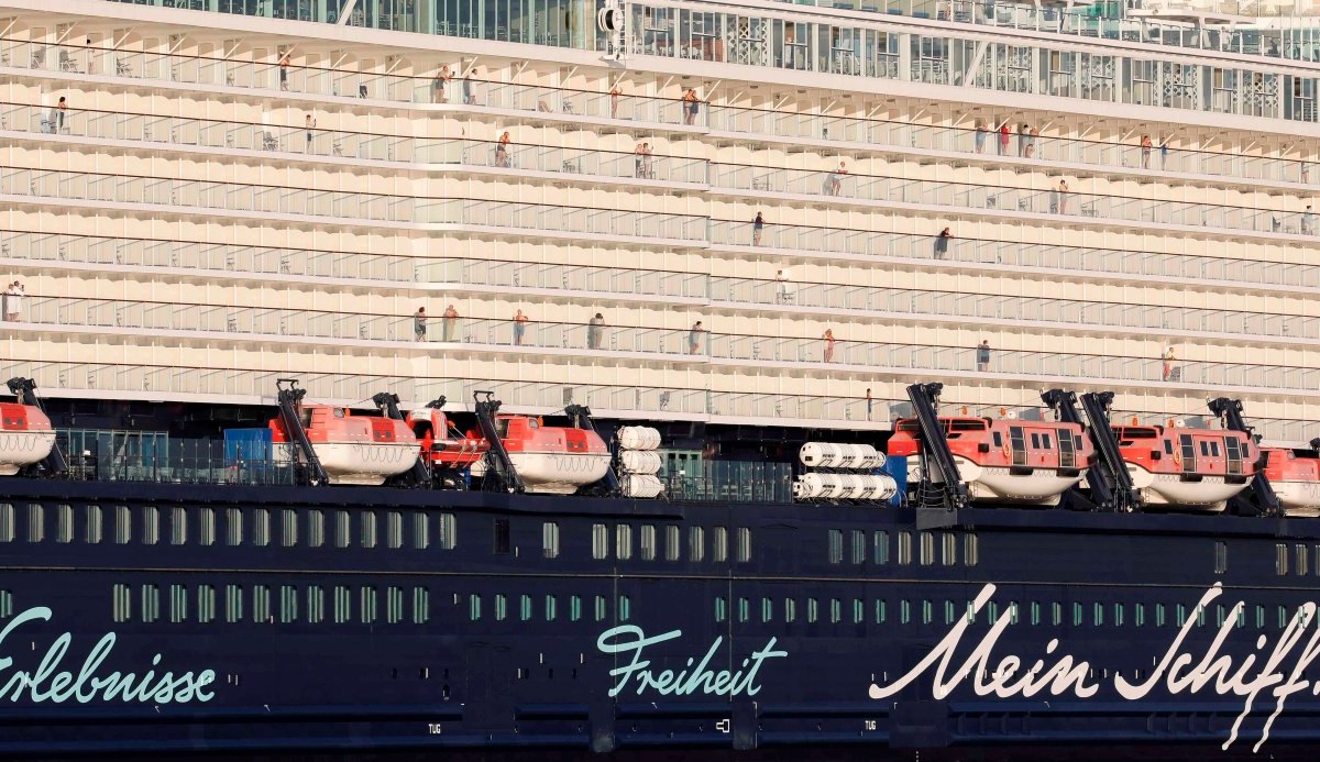 Mein Schiff 2 Kreuzfahrt.jpg