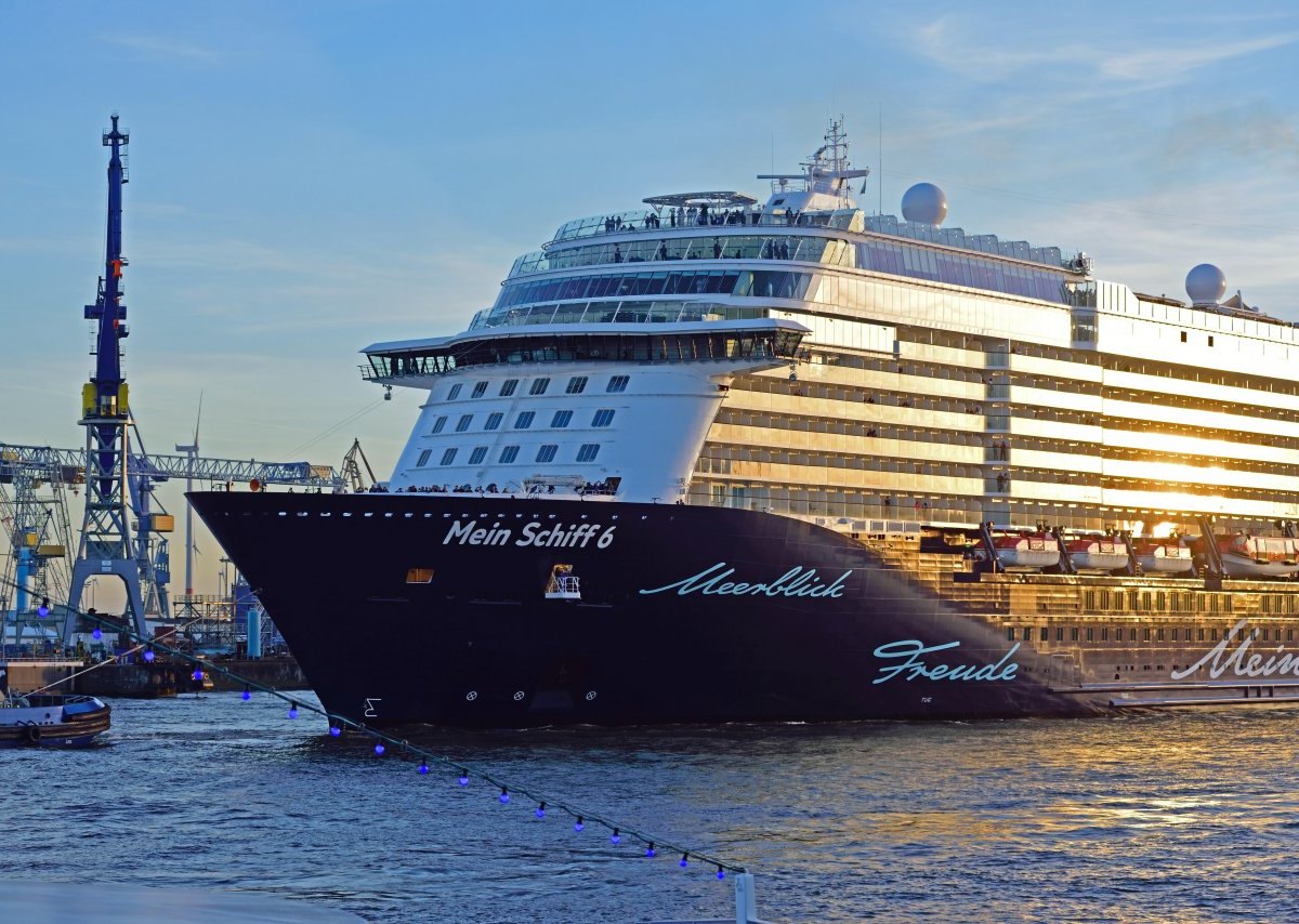 Mein Schiff.jpg