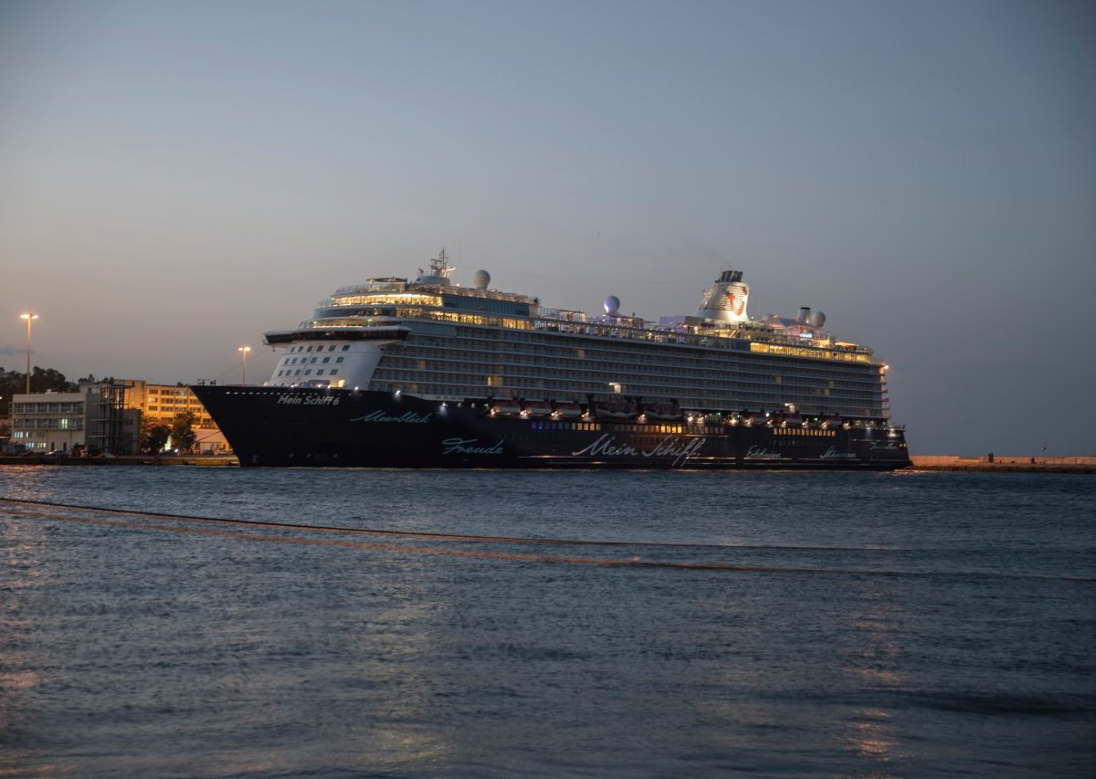 Mein Schiff.jpg