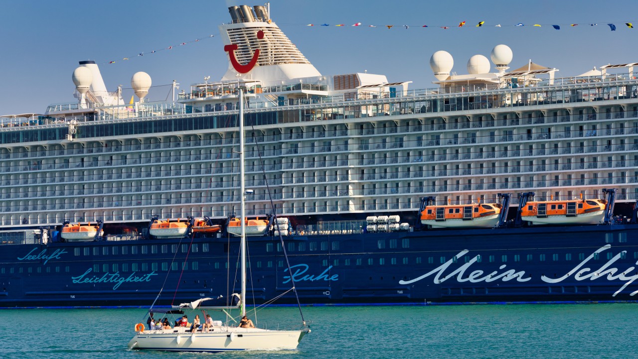 Die „Mein Schiff 5“ kann bald wieder neue Häfen anfahren (Archivbild). 