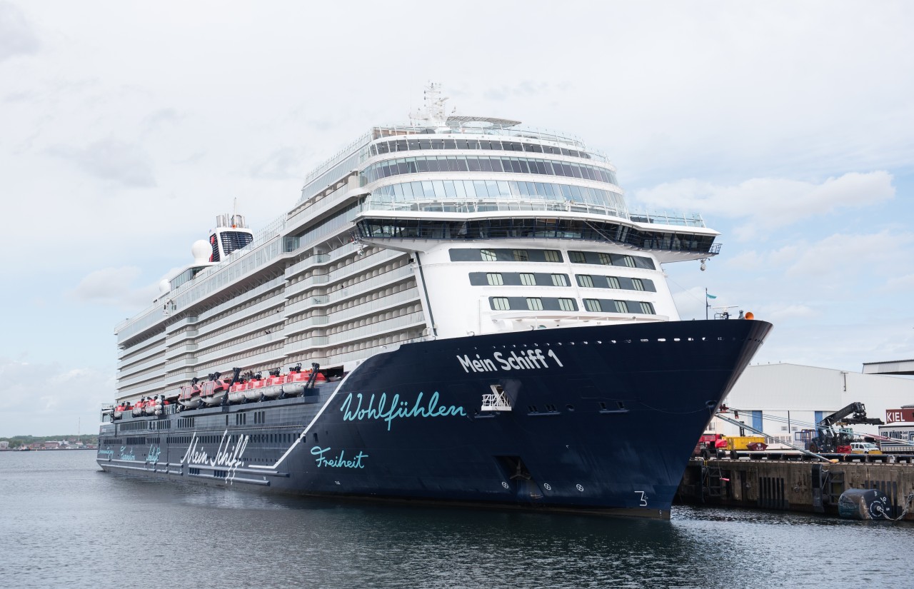 Nicht alle Passagiere durften ihre Reise auf der „Mein Schiff 1“ antreten. 