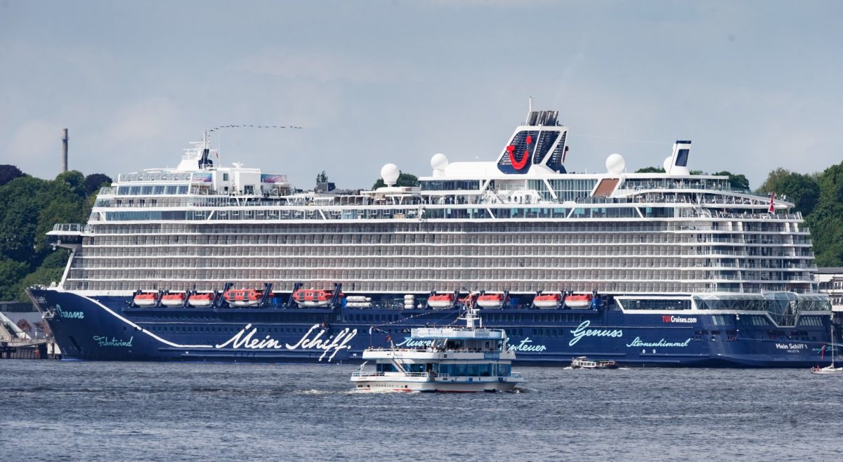 Mein Schiff Tui Cruises Hamburg Kreuzfahrten Absage.JPG