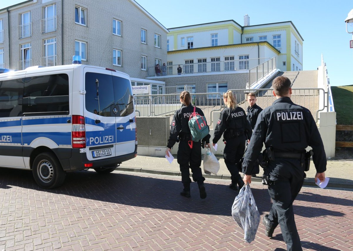 Nordsee Waffen Munition Polizei Haus Staatsanwaltschaft Ermittlungen