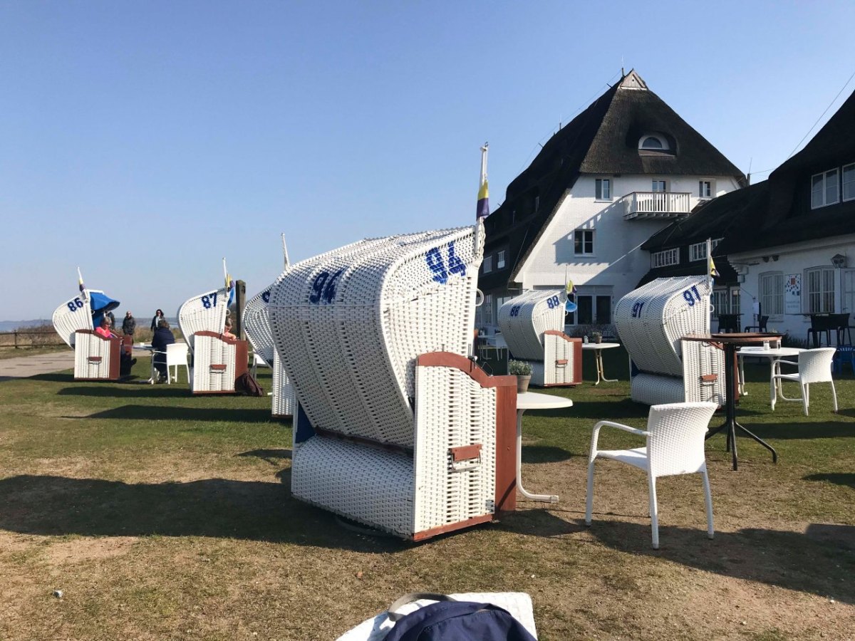 Ostsee Kieler Förde Laboe Restaurant Tisch Möwen Facebook Facebook Strandpromenade