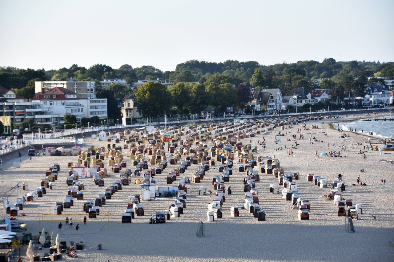 Der Ostsee-Strand von Travemünde. 