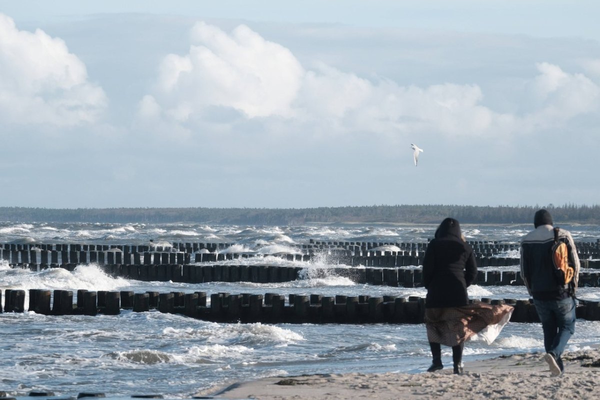 Ostsee Sturm Windböen Sturmböen Sonne Wolken Gisela