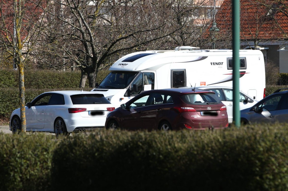 Rostock Wohnmobil Parkplatz.jpg