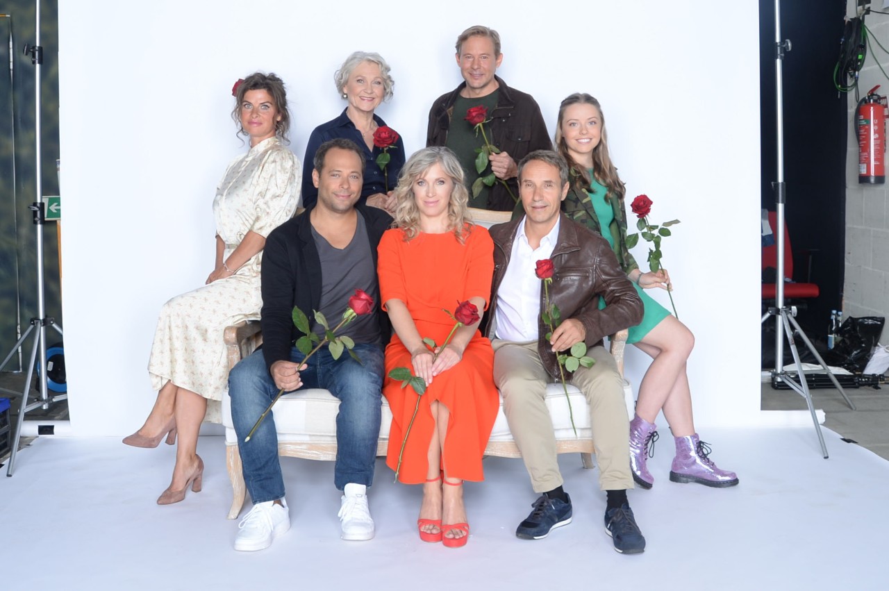 Die Darsteller der ARD-Telenovela „Rote Rosen“. 