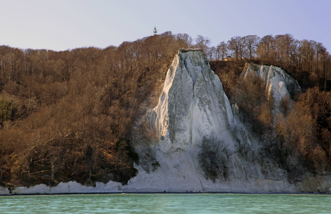 Zum Schutz der Kreidefelsen auf Rügen soll die beliebte Attraktion durch einen neuen „Königsweg“ ersetzt werden. 