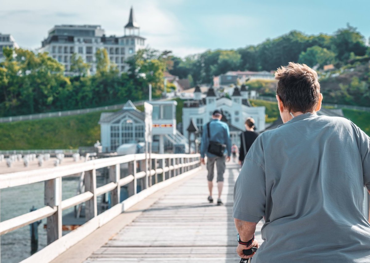 Rügen Ostsee Seebrücke.jpg