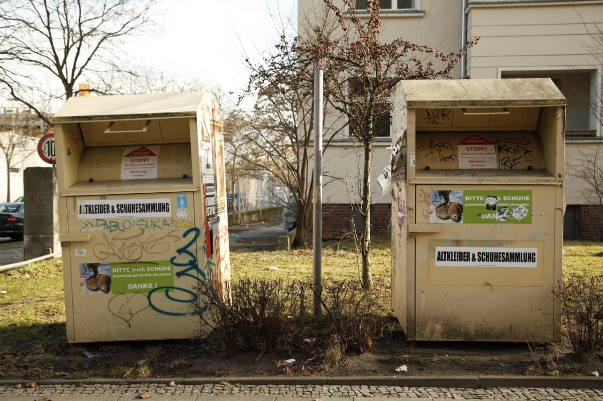 Schleswig-Holstein Kiel Klamottencontainer.jpg