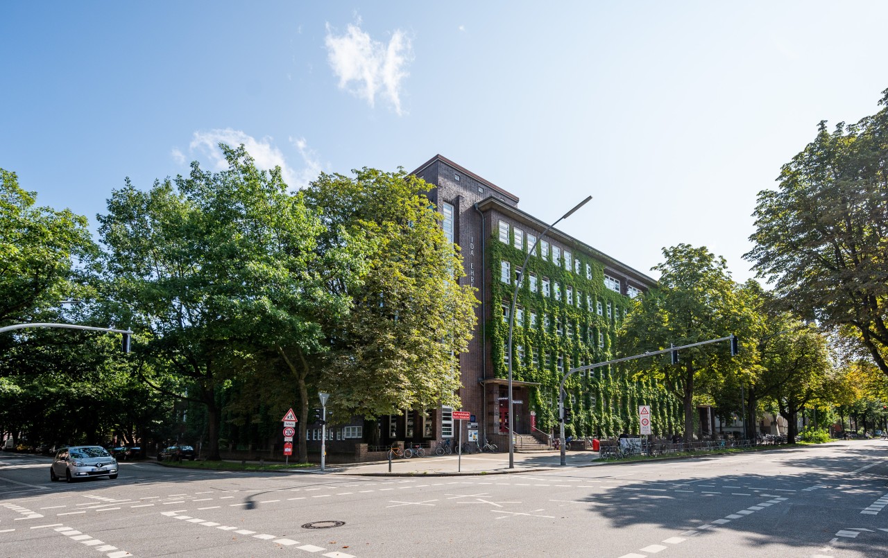 Auch für Hamburger Schulen wird es ab Montag wieder entspannter.