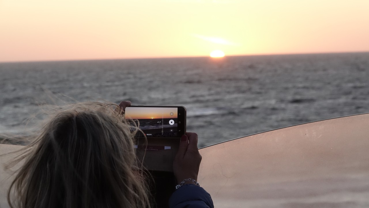 Den Augenblick auf Sylt musste die Frau gleich auf einem Video festhalten. (Symbolbild)