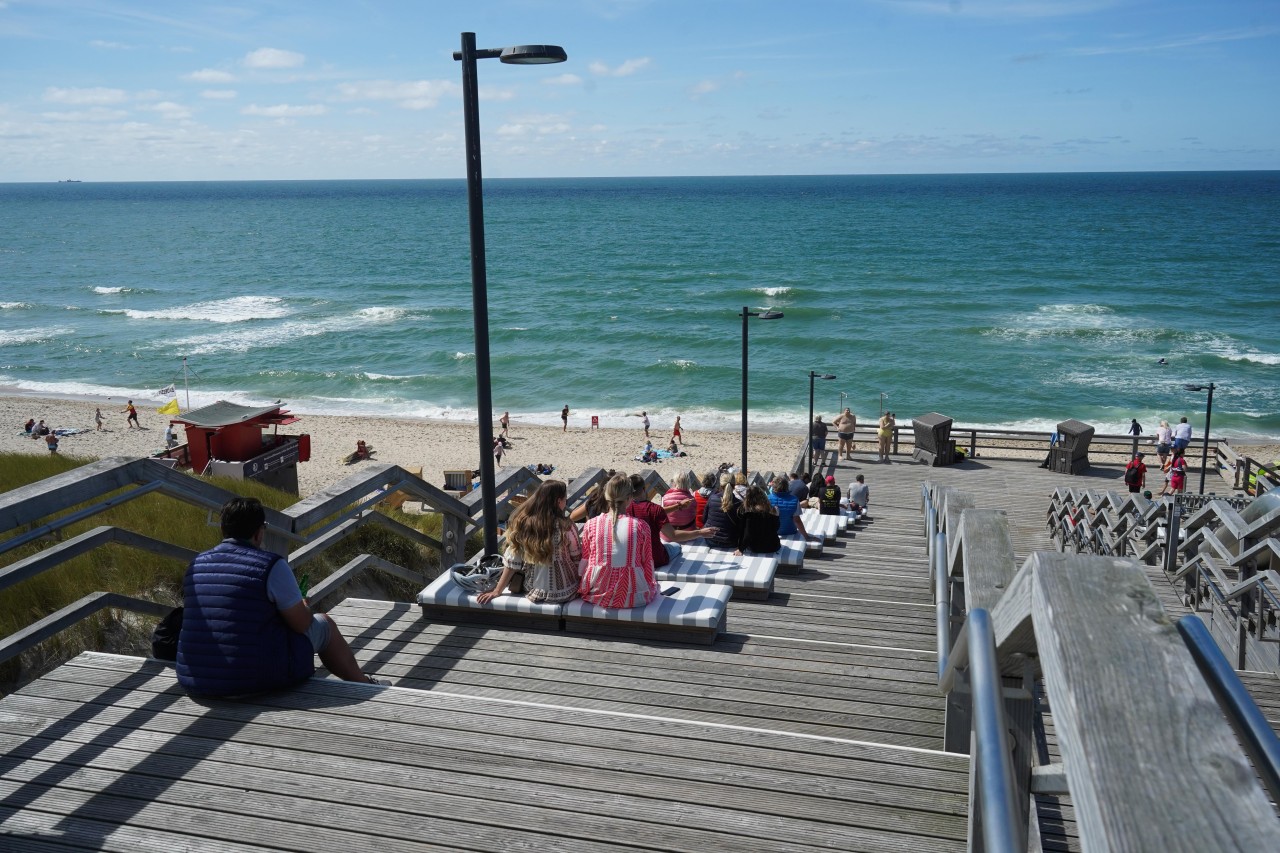 Urlauber auf Sylt am Strand im letzten Sommer.