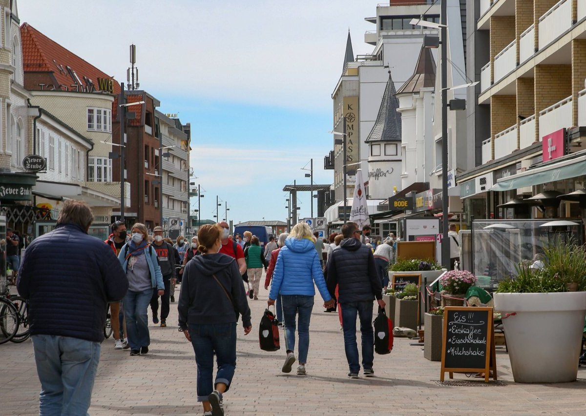 Sylt Urlauber E-Bike.jpg