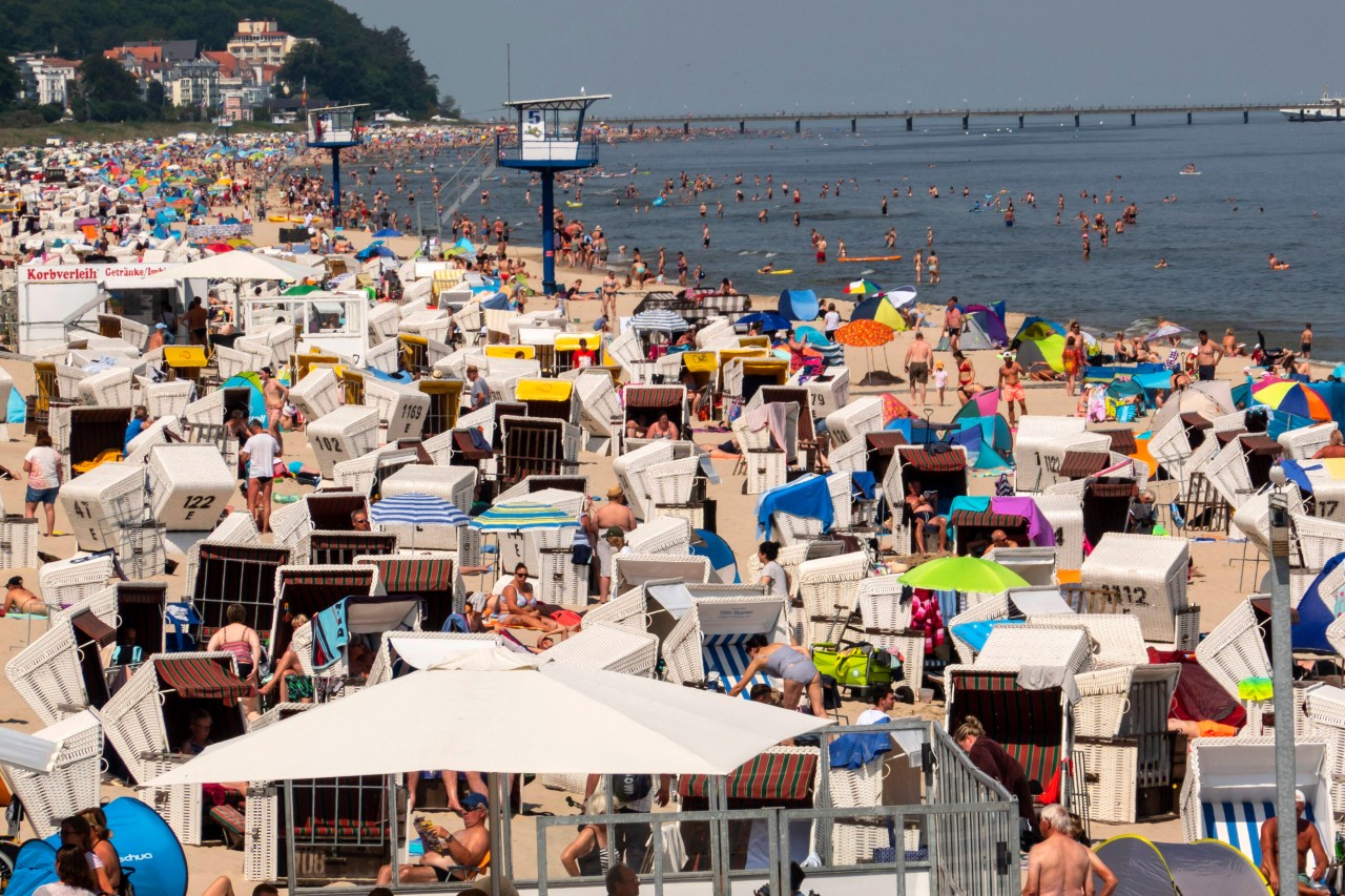 Kein Wunder, dass man bei solchen vollen Stränden auf Usedom den Überblick verlieren kann.