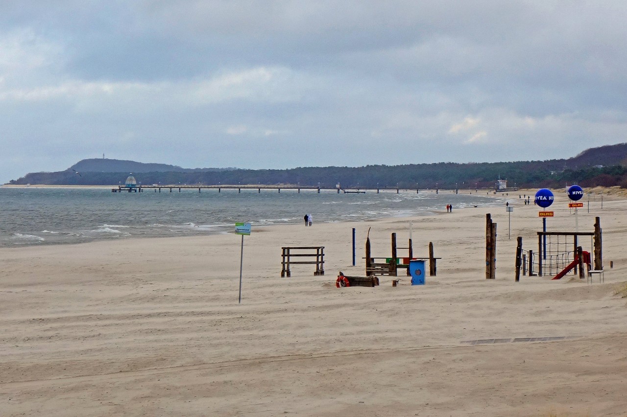 Ostsee: Blick auf den Strand in Trassenheide auf Usedom.