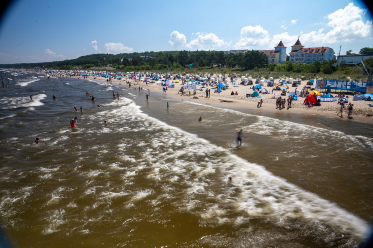 Usedom Strand Karlshagen Ostsee Vandalismus Strandkörbe Facebook Müll Abfall