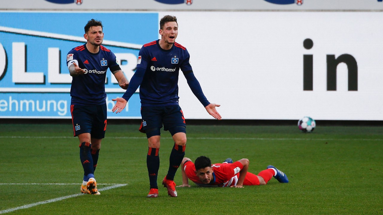 Leibold, Heyer und Co. konnten es nicht fassen: Der Hamburger SV schenkte Heidenheimer in letzter Minute den Sieg.