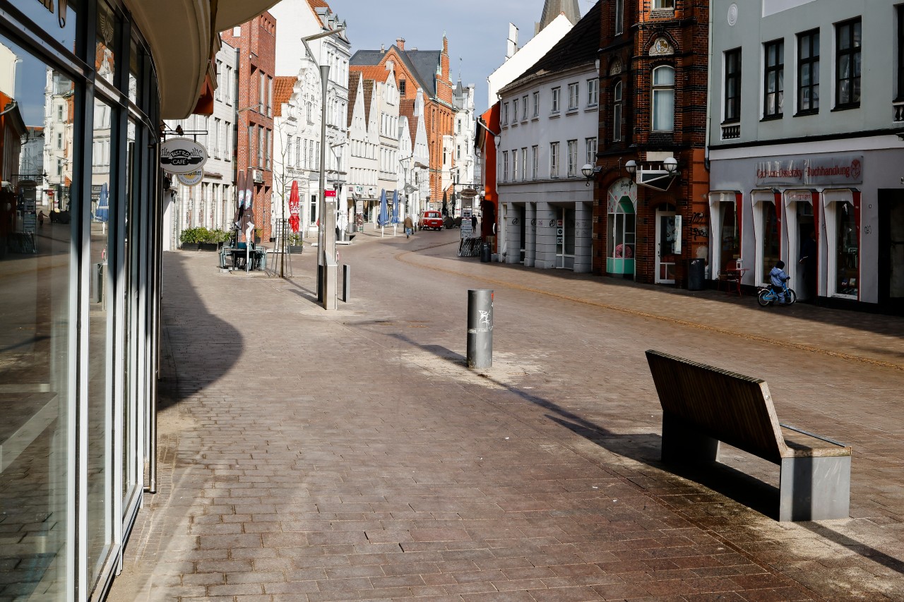 Die verwaiste Innenstadt in Flensburg am Wochenende.