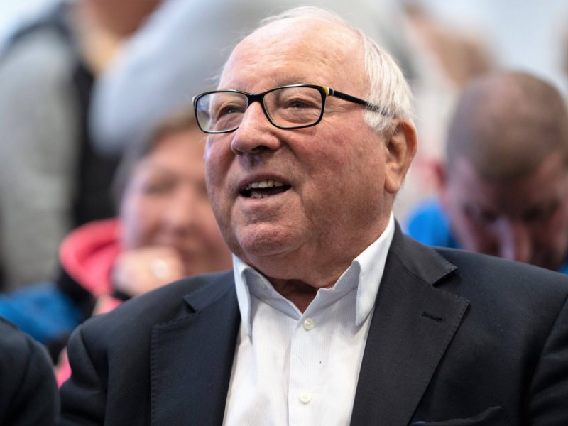 HSV Uwe-Seeler.jpg