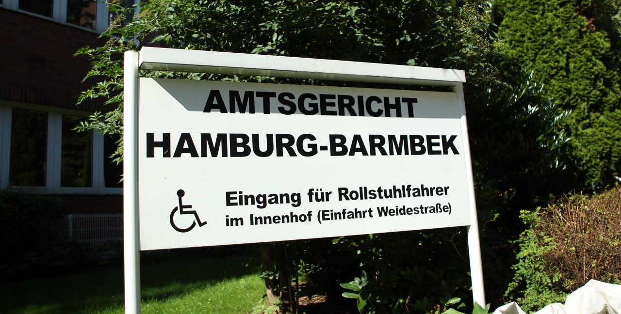 Adam B. floh aus dem Amtsgericht Barmbek.