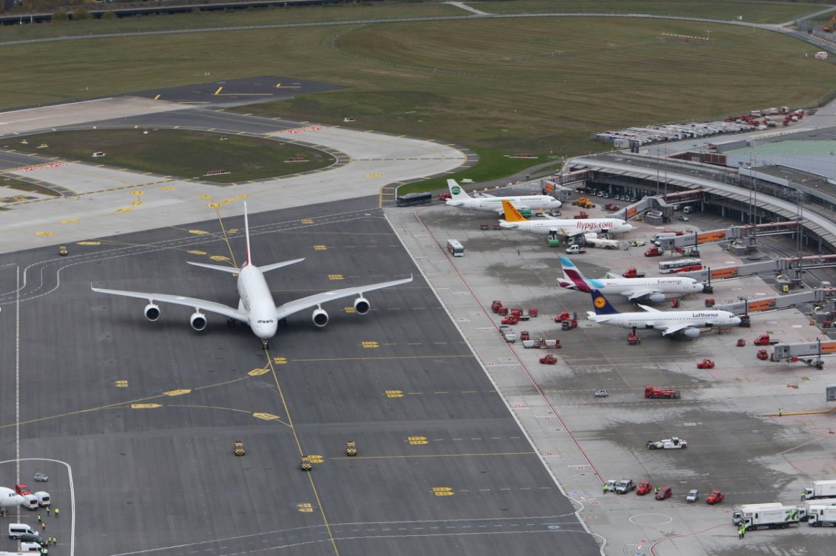 Hamburg Flughafen.jpg