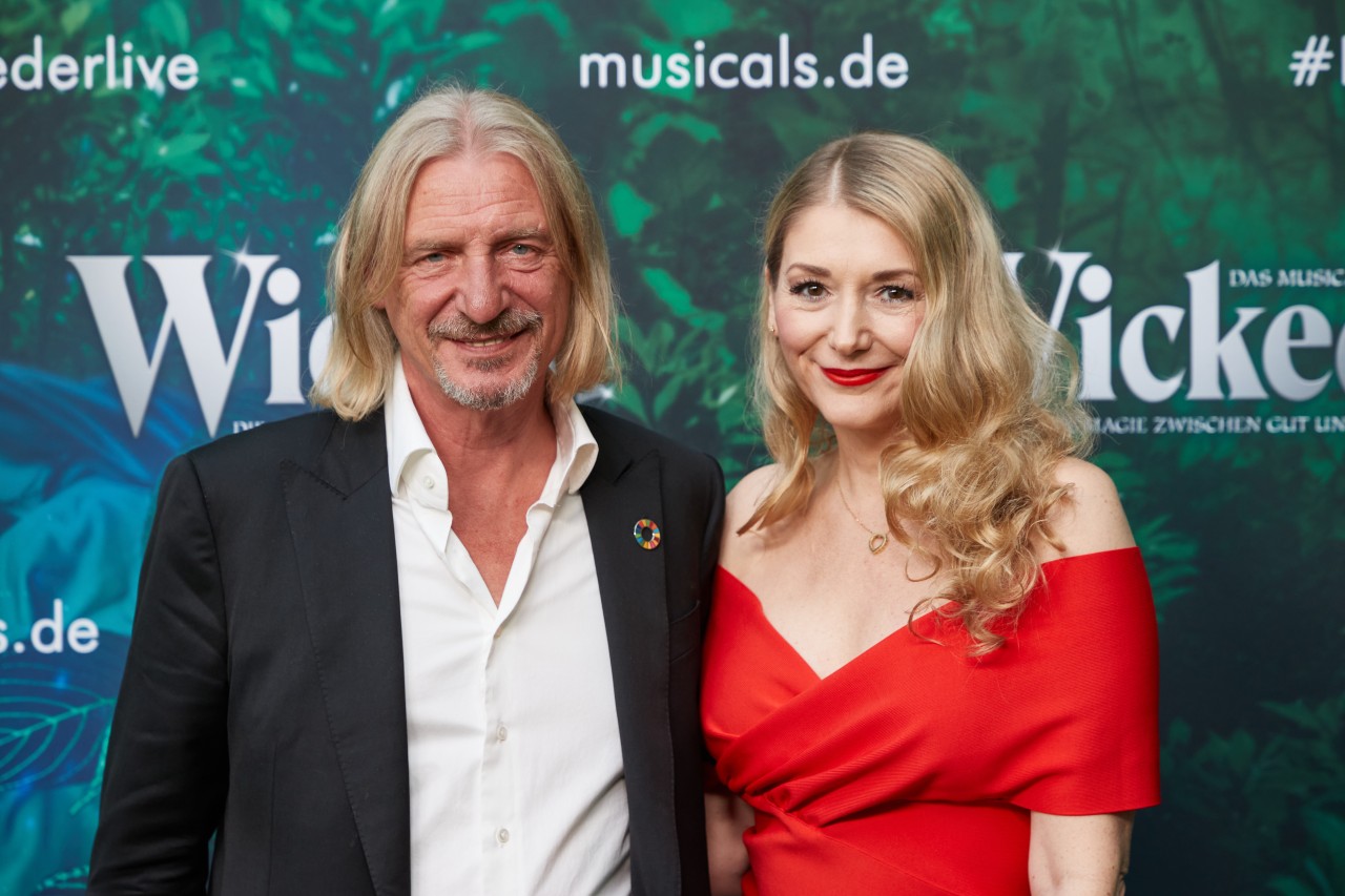 Hamburg: Frank Otto Sandra Quadflieg zeigen sich oft gemeinsam in der Öffentlichkeit, hier bei der Premiere von „Wicked“.