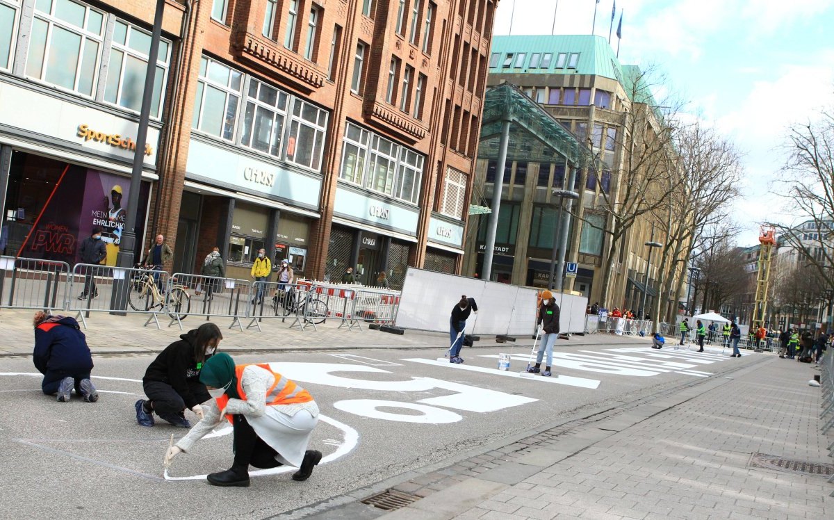 Hamburg Fridays for Future Klimastreik Demonstration Aktion Peter Tschentscher