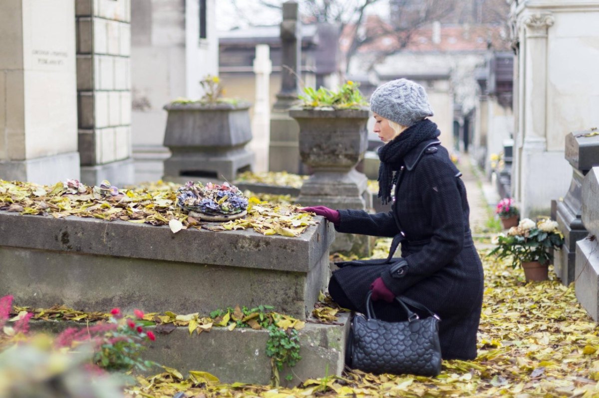 Hamburg Friedhof Gestecke.jpg