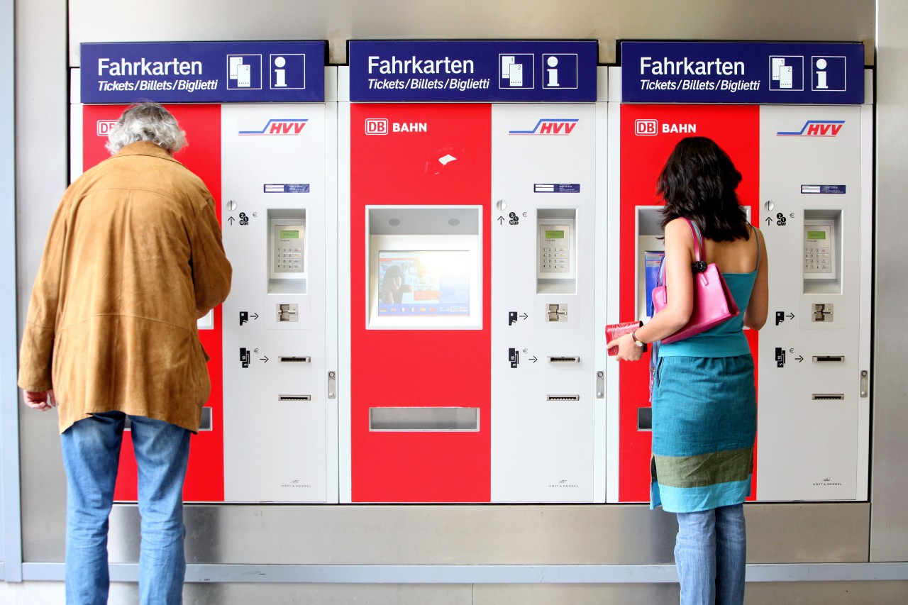 Es ist offiziell! Das 9-Euro-Ticket kommt auch in Hamburg.